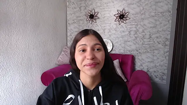 Evagirl69 online show from 04/21/26, 12:33