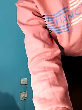 Snapshot of Nisha_cam12 chatting on 11/14/25, 04:49 Nisha cam12 online show from 11/14/25, 04:49