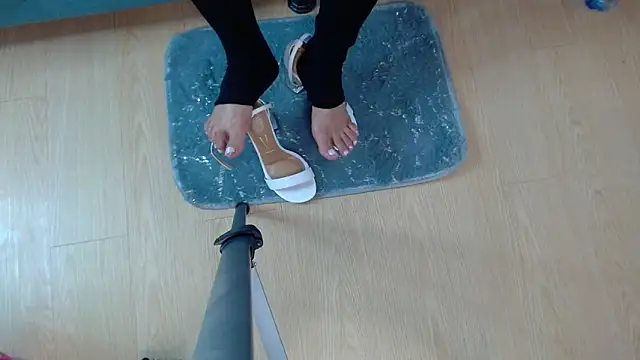 Snapshot of Vickysweeeettt chatting on 09/13/25, 08:19 Vickysweeeettt online show from 09/13/25, 08:19