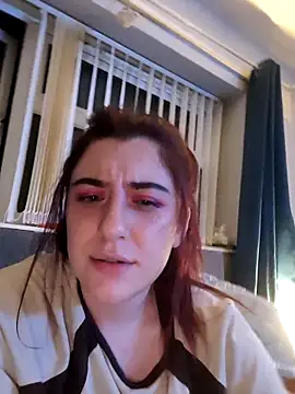 Snapshot of SerenaVice chatting on 10/25/25, 11:21 SerenaVice online show from 10/25/25, 11:21