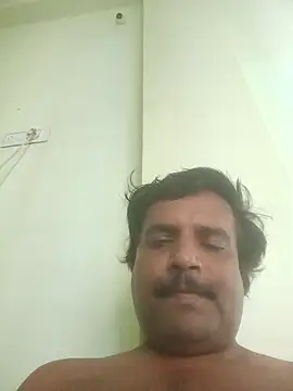 Snapshot of vardh033 chatting on 09/27/25, 08:30 vardh033 online show from 09/27/25, 08:30