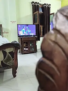 Snapshot of vardh033 chatting on 11/02/25, 02:41 vardh033 online show from 11/02/25, 02:41