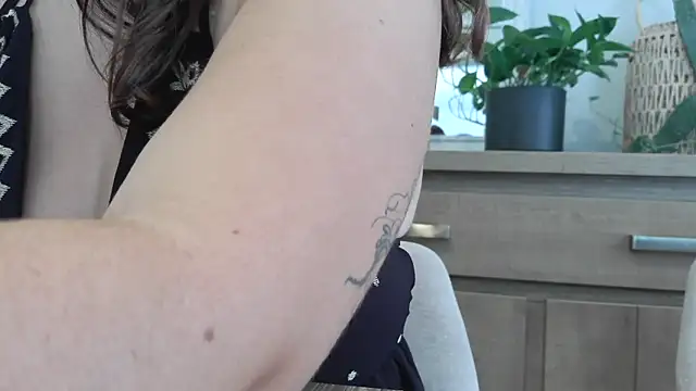 Aambre95Esexy online show from 09/17/25, 12:40