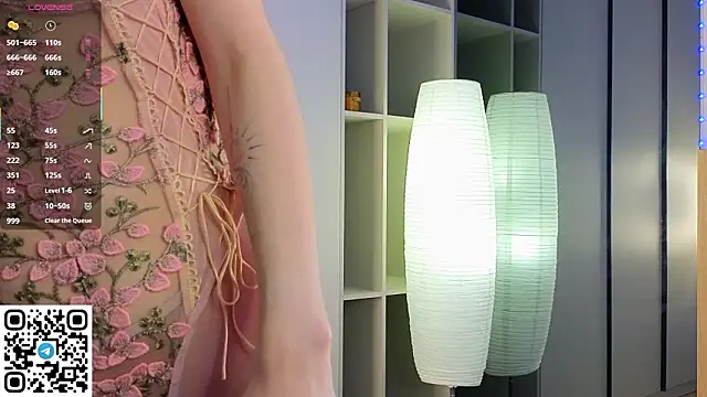 Quinavelle online show from 03/11/26, 06:52