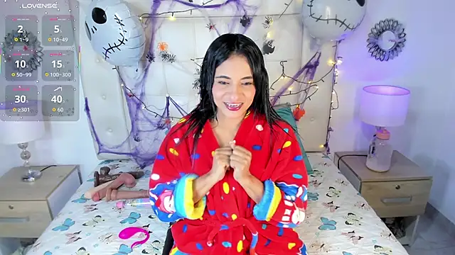 Snapshot of sara_coor chatting on 10/27/25, 11:14 sara coor online show from 10/27/25, 11:14