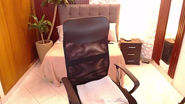 veronica em1 online show from 03/03/26, 01:28