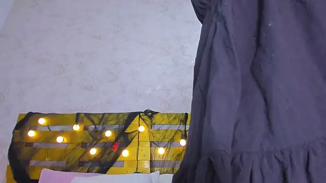 thalia888  online show from 10/30/25, 07:14