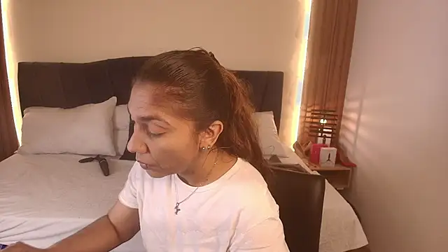 SexyRachel  online show from 03/25/26, 12:00