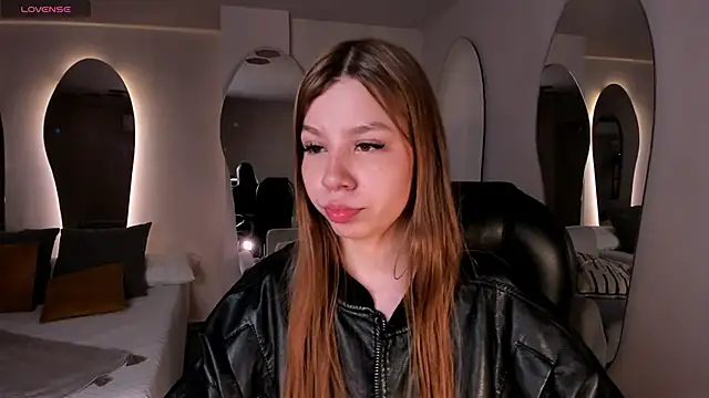 TiffannySins online show from 04/01/26, 03:40