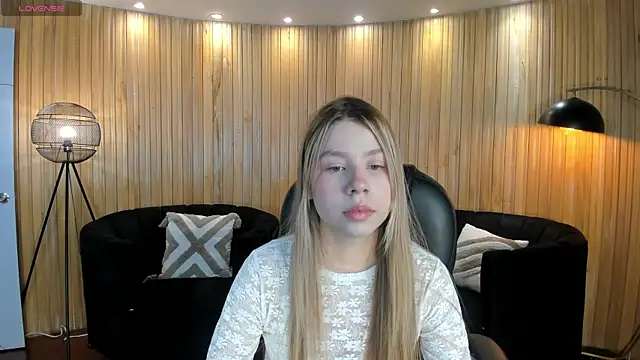 Snapshot of TiffannySins chatting on 07/18/26, 08:12 TiffannySins online show from 07/18/26, 08:12