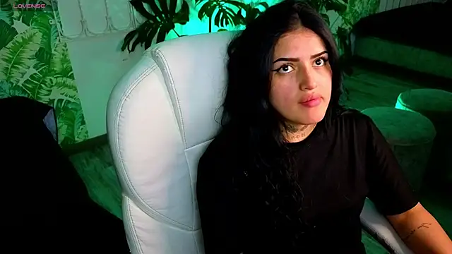 sari belle online show from 09/27/25, 09:31