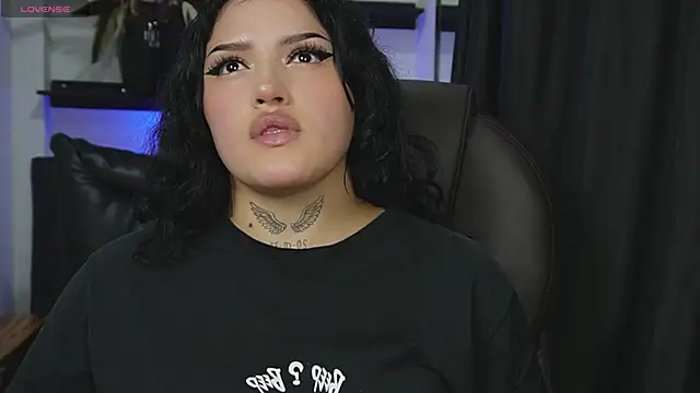 sari belle online show from 04/18/26, 03:54