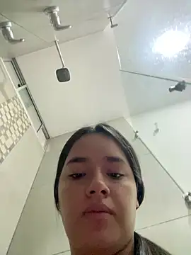 Luciaparker03 online show from 07/09/26, 12:20