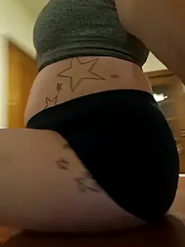 DeziBaby1087 online show from 04/06/26, 07:42