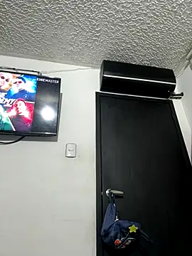 evelyn 1702 online show from 12/14/25, 10:58