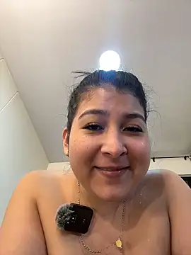 evelyn 1702 online show from 02/16/26, 10:06