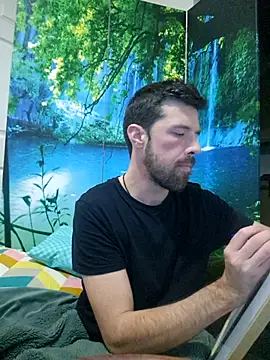 Snapshot of welcome-to-the-jungle chatting on 11/07/25, 09:37 welcome-to-the-jungle online show from 11/07/25, 09:37