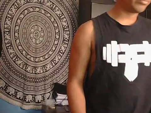 Snapshot of latinboybigdick chatting on 09/13/25, 06:18 latinboybigdick online show from 09/13/25, 06:18