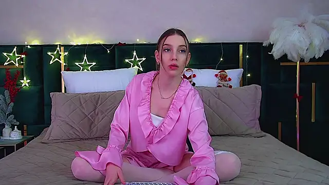 VeronicaVances online show from 12/03/25, 06:06