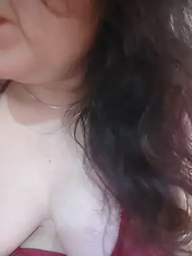 Julyy08 online show from 05/19/26, 04:08