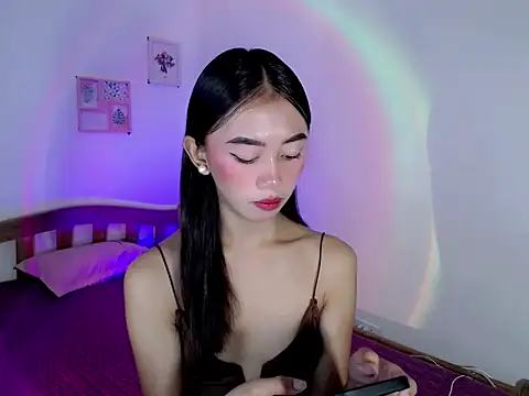 lovely kiannaHugecock online show from 04/11/26, 04:17