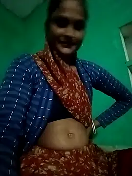 Snapshot of Sapna9685 chatting on 10/27/25, 06:50 Sapna9685 online show from 10/27/25, 06:50