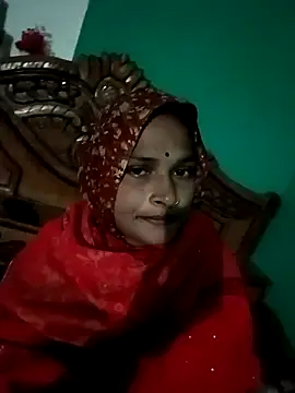 Snapshot of Sapna9685 chatting on 11/20/25, 12:44 Sapna9685 online show from 11/20/25, 12:44