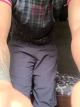 Snapshot of lamejorpene chatting on 11/15/25, 01:07 lamejorpene online show from 11/15/25, 01:07