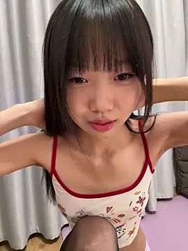 Snapshot of xinyu789 chatting on 11/22/25, 03:11 xinyu789 online show from 11/22/25, 03:11