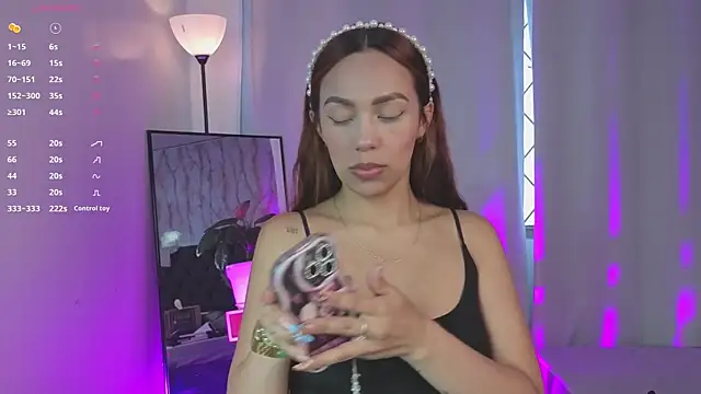 Snapshot of nikolevoshkie_ chatting on 10/15/25, 07:47 nikolevoshkie online show from 10/15/25, 07:47