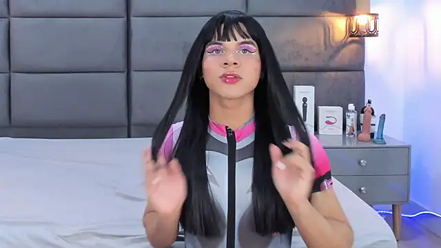 Slenna Moon online show from 10/07/25, 02:42