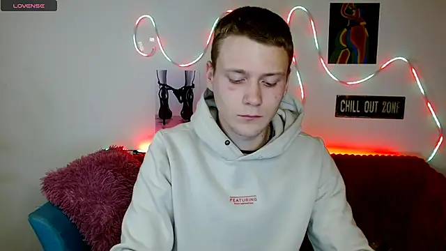 Xavier Night81 online show from 11/18/25, 10:20