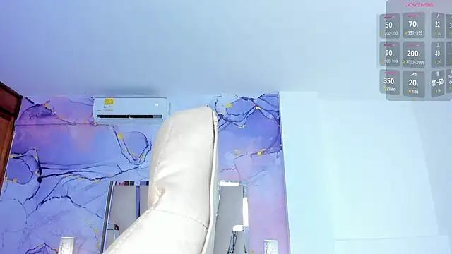 Snapshot of EvaKalifa chatting on 09/20/25, 11:44 EvaKalifa online show from 09/20/25, 11:44