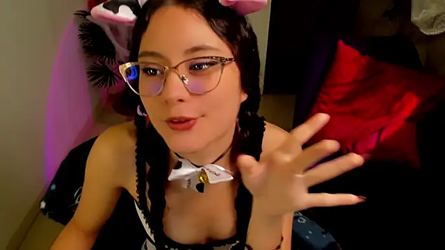 Krysten Riter online show from 10/15/25, 02:39