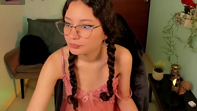 Krysten Riter online show from 11/11/25, 01:44