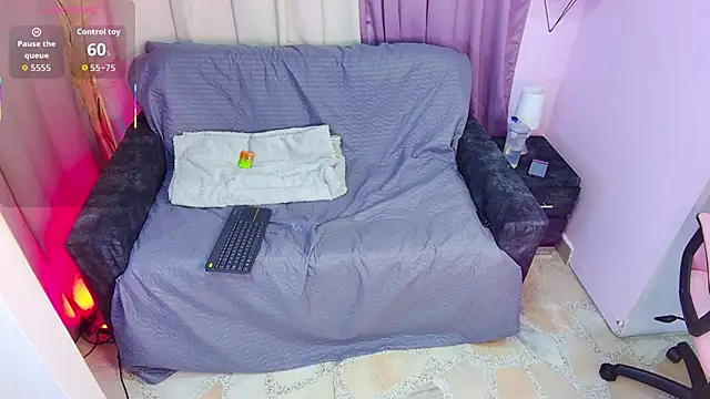 DaniniAnderson online show from 10/15/25, 03:39