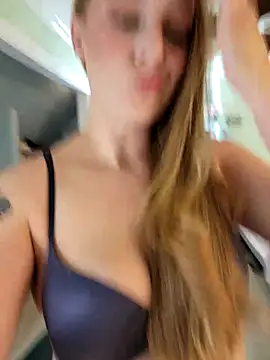 Snapshot of _Karizma_ chatting on 12/01/25, 11:37 Karizma online show from 12/01/25, 11:37