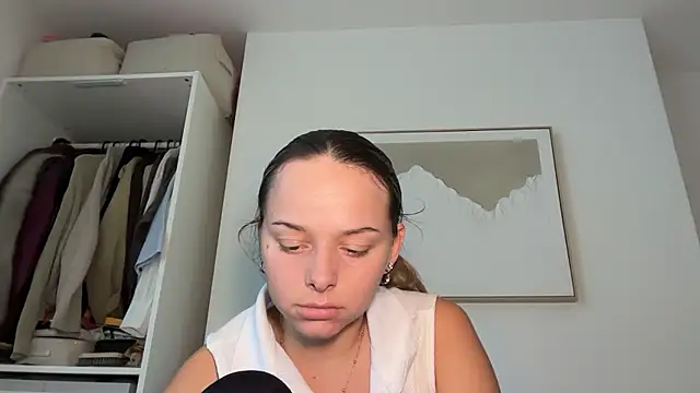 KayleeBella online show from 01/17/26, 04:22