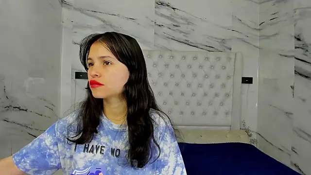 Ari and Storm online show from 09/26/25, 02:32