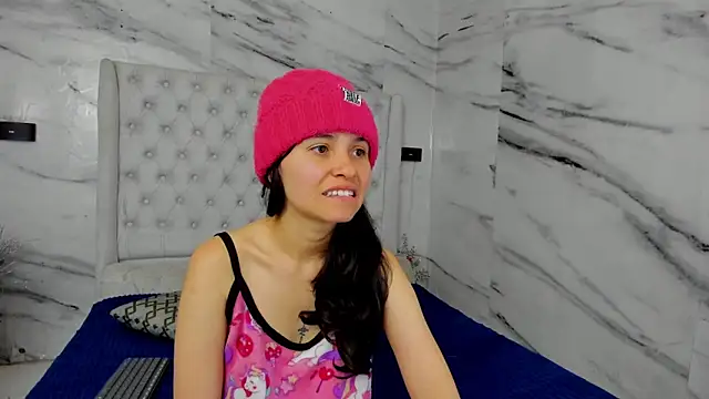 Ari and Storm online show from 10/02/25, 02:35