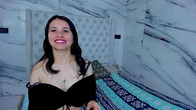 Ari and Storm online show from 10/11/25, 04:27