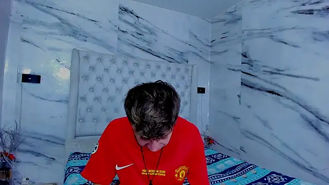 Ari and Storm online show from 12/14/25, 01:38