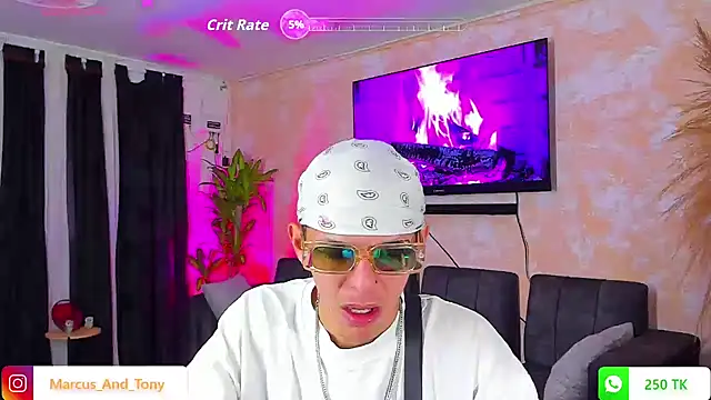 Snapshot of Marcus_and_Tony chatting on 09/21/25, 04:36 Marcus and Tony online show from 09/21/25, 04:36