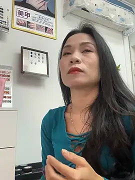 Baby-mmm online show from 11/14/25, 04:33