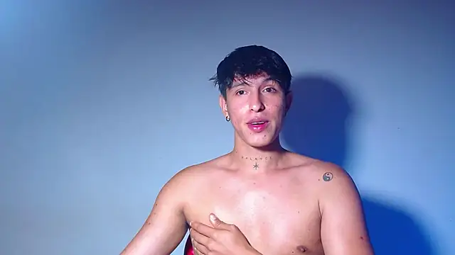 rowanbigboy23 online show from 04/16/26, 07:31