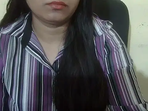 Aanya Hazel online show from 12/01/25, 12:48