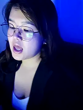 Snapshot of Innogin chatting on 10/17/25, 05:48 Innogin online show from 10/17/25, 05:48