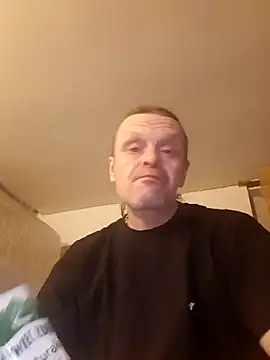 Kuba Gd online show from 02/05/25, 07:42