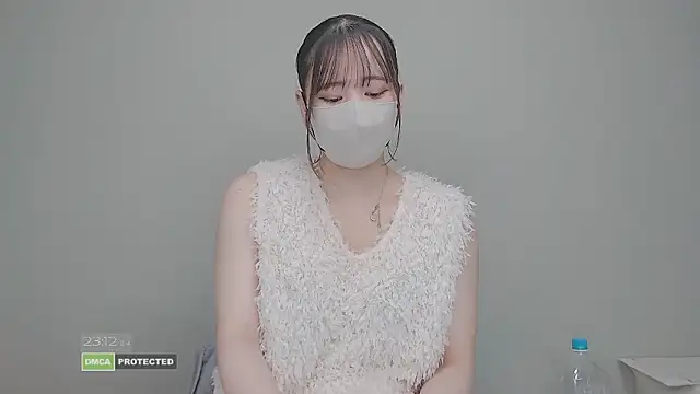 Snapshot of CocoaMilk18 chatting on 02/16/26, 02:13 CocoaMilk18 online show from 02/16/26, 02:13