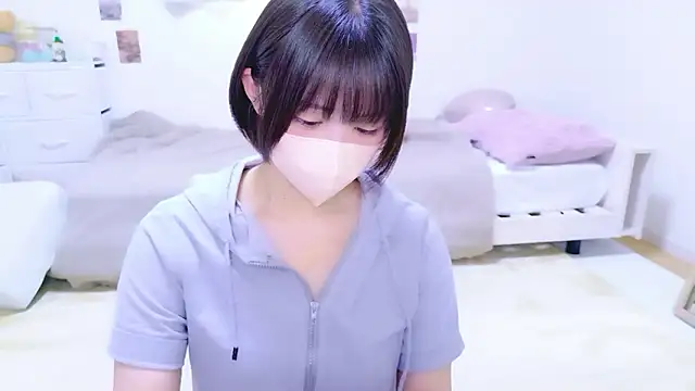 Hinata Sun online show from 05/19/26, 05:03